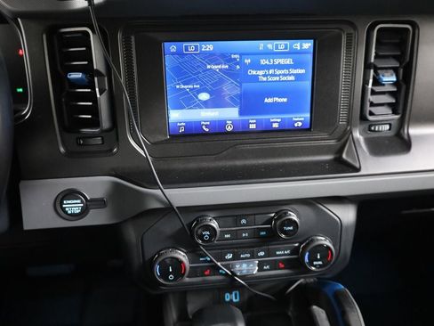 Used 2022 Ford Bronco Black Diamond w/ Sasquatch Package image 25