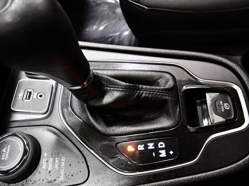 Used 2021 Jeep Cherokee Limited w/ Elite Package image 30