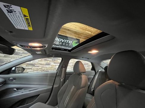 Used 2025 Hyundai Elantra SEL FWD image 41