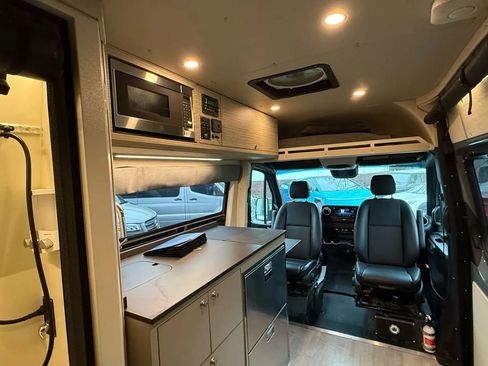 Used 2019 Mercedes-Benz Sprinter 4x4 170 image 16