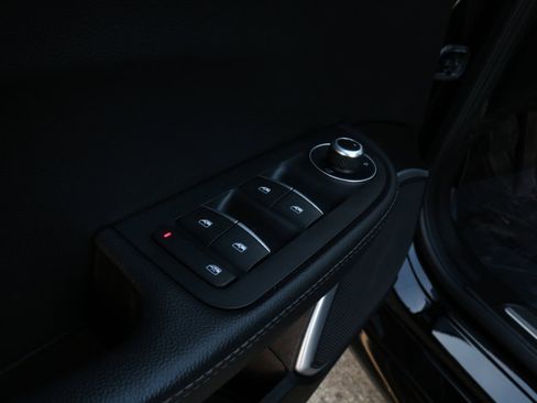 Used 2021 Alfa Romeo Giulia Ti w/ Nero Edizione image 21