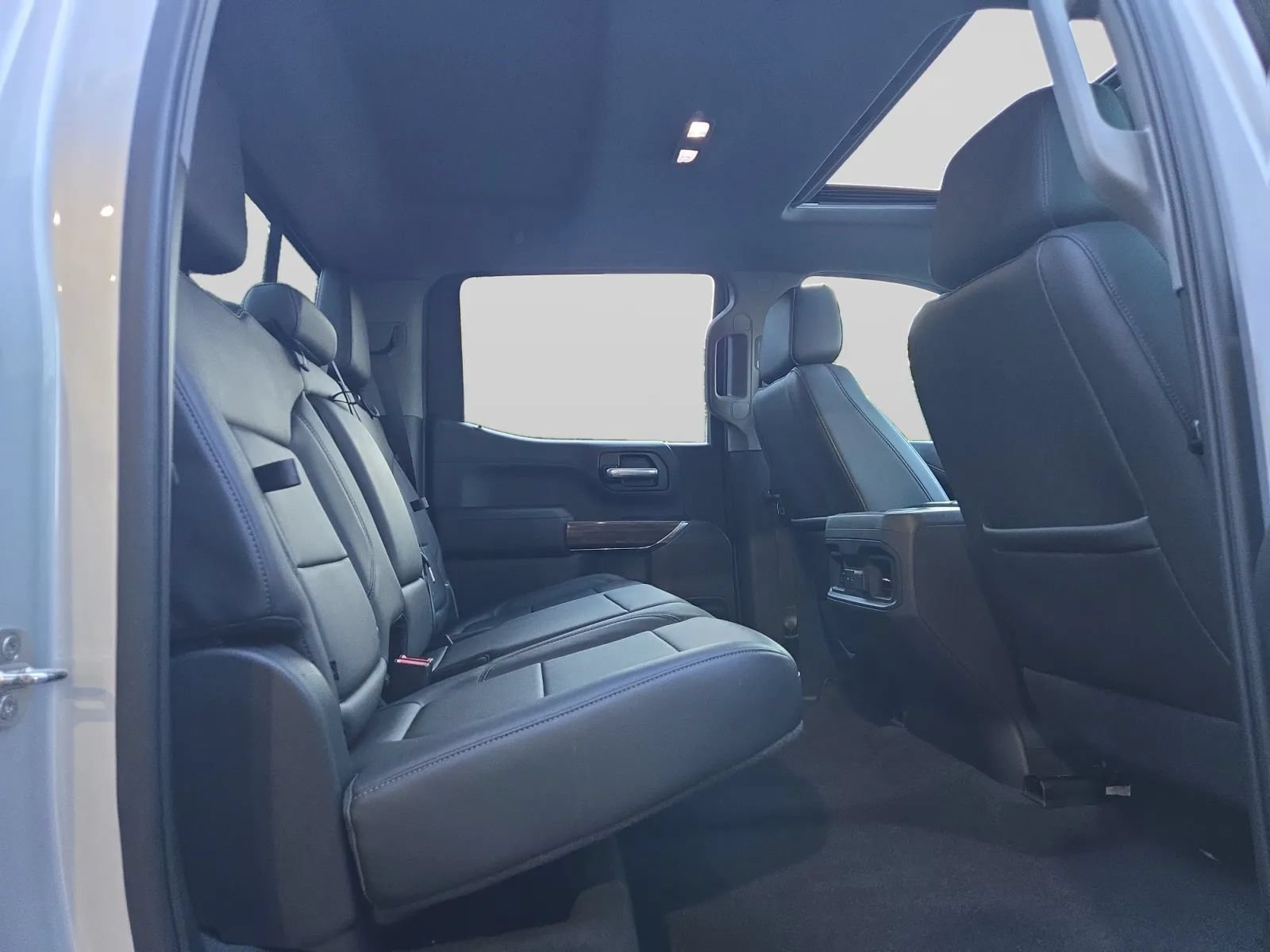 Used 2020 Chevrolet Silverado 1500 LT Trail Boss AWD/4WD image 31