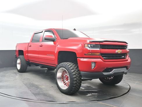 Used 2018 Chevrolet Silverado 1500 LT w/ All Star Edition AWD/4WD image 9