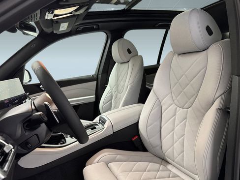 New 2026 BMW X5 sDrive40i w/ M Sport Package RWD image 5