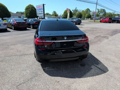 Used 2019 BMW 740i w/ M Sport Package RWD image 7