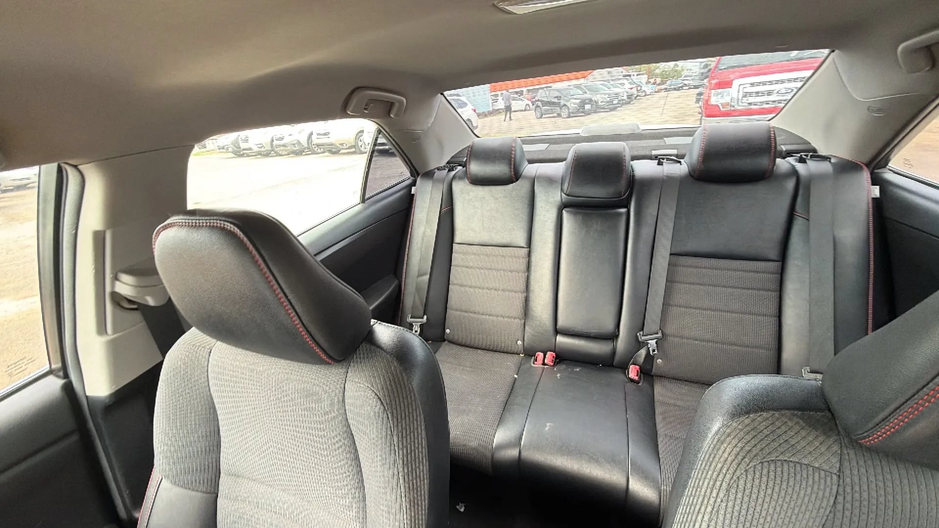 Used 2017 Toyota Camry SE FWD image 7