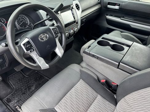 Used 2015 Toyota Tundra SR5 image 9