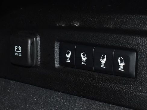 Used 2023 Jeep Grand Cherokee L Summit w/ Luxury Tech Group V image 36