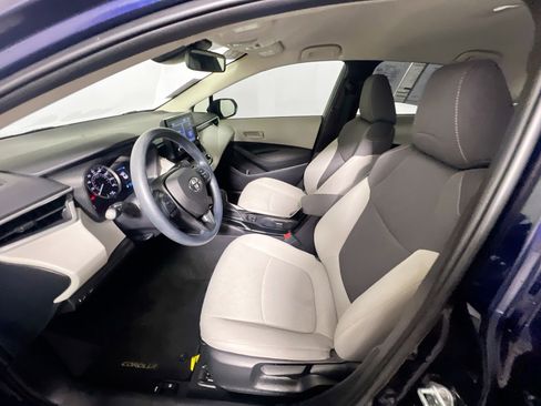 Used 2022 Toyota Corolla LE image 14