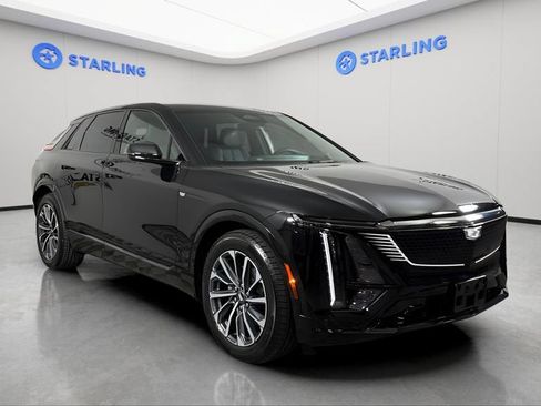 Used 2024 Cadillac Lyriq Sport w/ LPO, Floor Liner Package AWD/4WD image 13