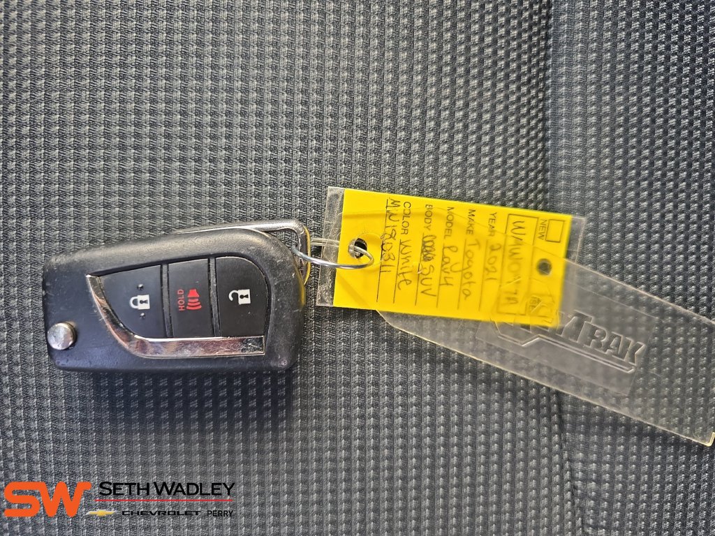 Used 2021 Toyota RAV4 LE FWD image 34
