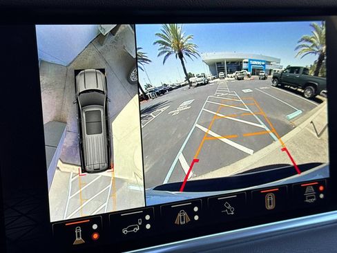 Used 2024 GMC Yukon XL Denali w/ Advanced Technology Package AWD/4WD image 25