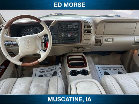 Used 2000 Cadillac Escalade 4WD image 10