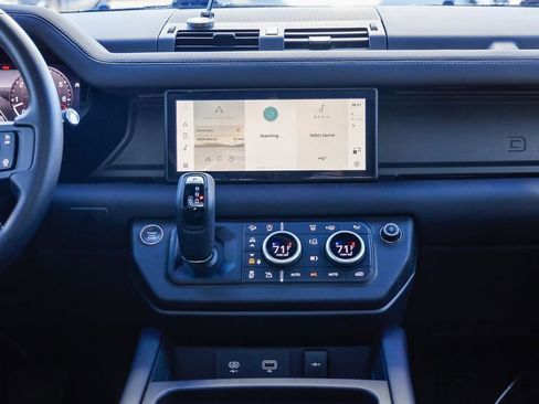 Used 2024 Land Rover Defender 110 X-Dynamic SE image 14