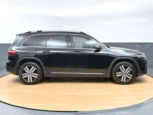 Used 2023 Mercedes-Benz EQB 300 4MATIC w/ Exclusive Package image 9