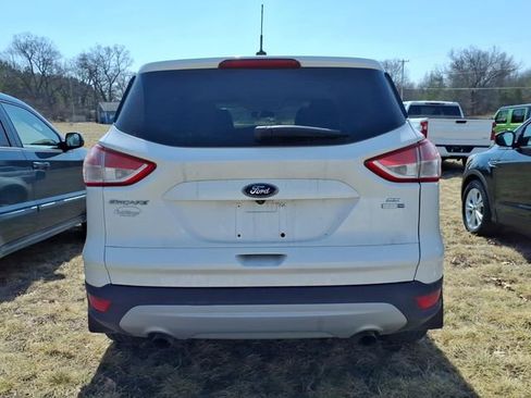Used 2015 Ford Escape SE image 6