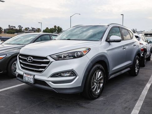 Used 2018 Hyundai Tucson SEL Plus FWD image 3