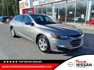 Used 2024 Chevrolet Malibu LT image 1