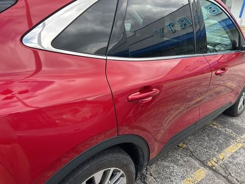 Used 2022 Ford Escape Titanium w/ Class II Trailer Tow Package image 3