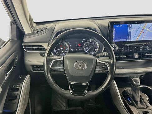 Used 2020 Toyota Highlander Limited AWD/4WD image 17