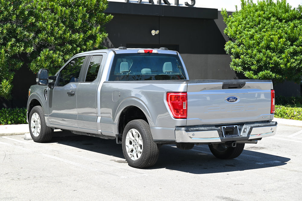 Used 2022 Ford F150 XLT w/ Trailer Tow Package RWD image 6