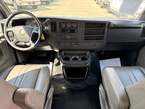 Used 2014 Chevrolet Express 1500 RWD image 31