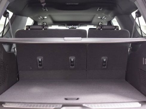 New 2026 Chevrolet Suburban Premier image 22