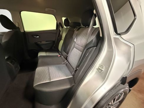 Used 2023 Nissan Rogue SV AWD/4WD image 8