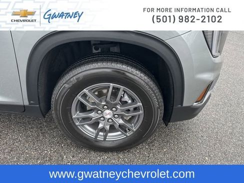 Used 2025 GMC Acadia Elevation image 12