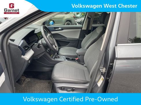 Used 2024 Volkswagen Taos SE FWD image 10