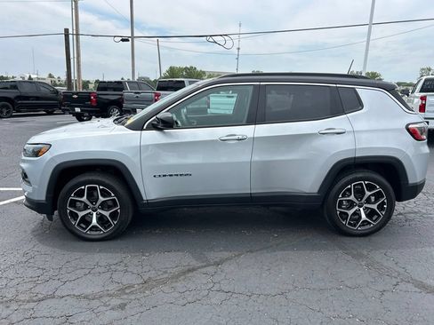 Used 2025 Jeep Compass Limited AWD/4WD image 8