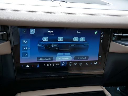 Used 2025 Lincoln Navigator Black Label AWD/4WD image 26