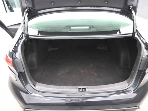 Used 2024 Toyota Corolla SE image 13