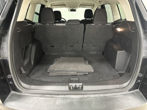 Used 2019 Ford Escape SE image 32