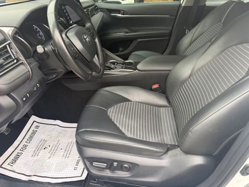 Used 2024 Toyota Camry SE FWD image 9