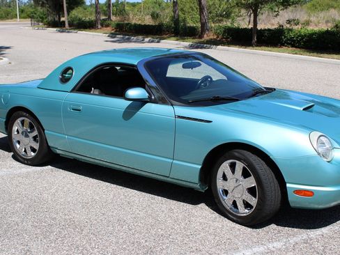 Used 2002 Ford Thunderbird RWD image 19