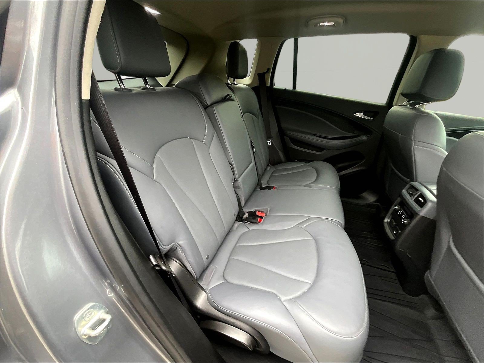 Used 2019 Buick Envision Essence FWD image 25