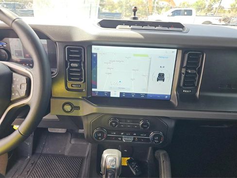 Used 2023 Ford Bronco Everglades AWD/4WD image 12