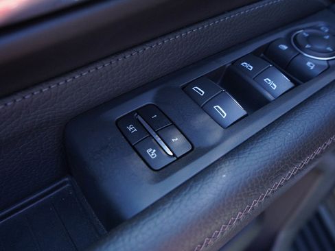 Used 2023 GMC Yukon Denali AWD/4WD image 21