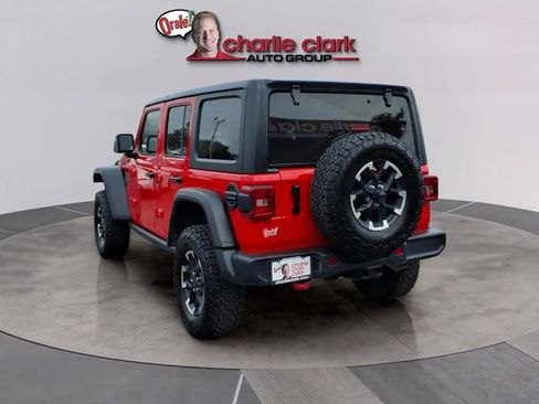 Used 2025 Jeep Wrangler Unlimited Rubicon AWD/4WD image 3