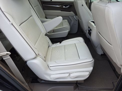 Used 2022 GMC Yukon Denali AWD/4WD image 28