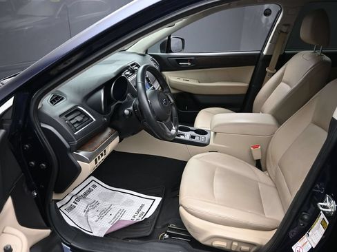 Used 2018 Subaru Outback 2.5i Limited AWD/4WD image 9