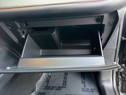 Certified 2025 Ford Explorer ST-Line w/ ST-Line Street Pack image 11