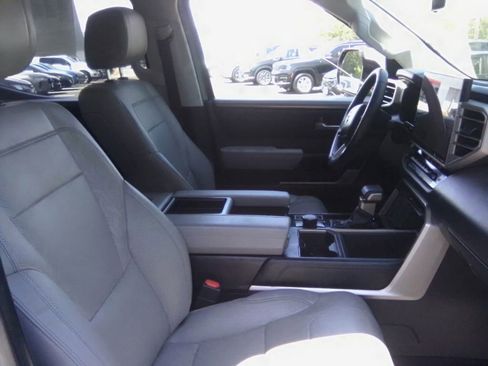 Used 2024 Toyota Tundra Limited w/ Power Package AWD/4WD image 11