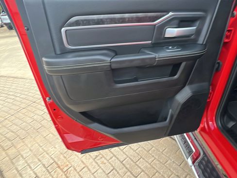 Used 2024 RAM 2500 Big Horn w/ Bed Utility Group image 21