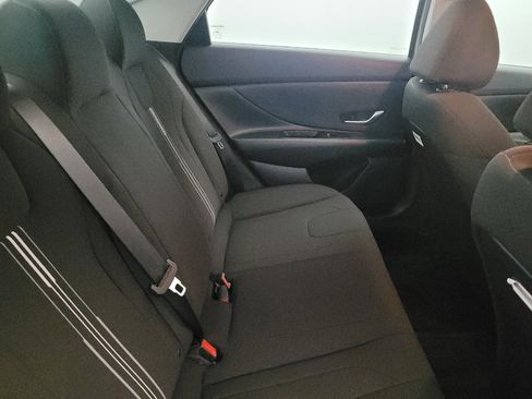 Used 2023 Hyundai Elantra SEL w/ Cargo Package FWD image 19