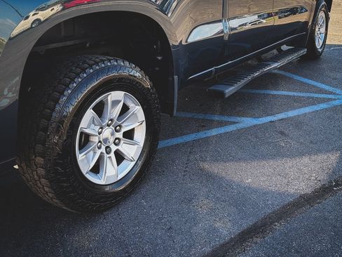 Used 2019 Chevrolet Silverado 1500 LT w/ All-Star Edition AWD/4WD image 16
