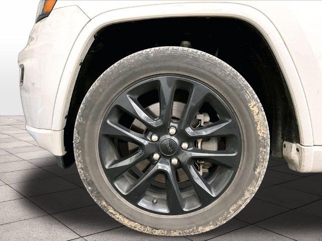 Used 2022 Jeep Grand Cherokee Laredo X AWD/4WD image 8
