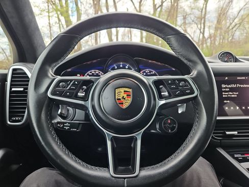 Certified 2021 Porsche Cayenne GTS AWD/4WD image 40