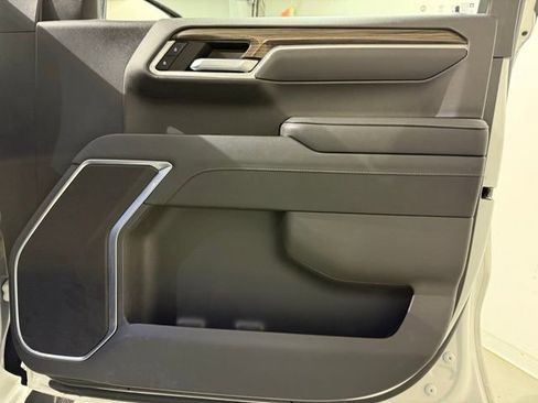 Certified 2022 Chevrolet Silverado 1500 LT w/ Z71 Off-Road Package image 27